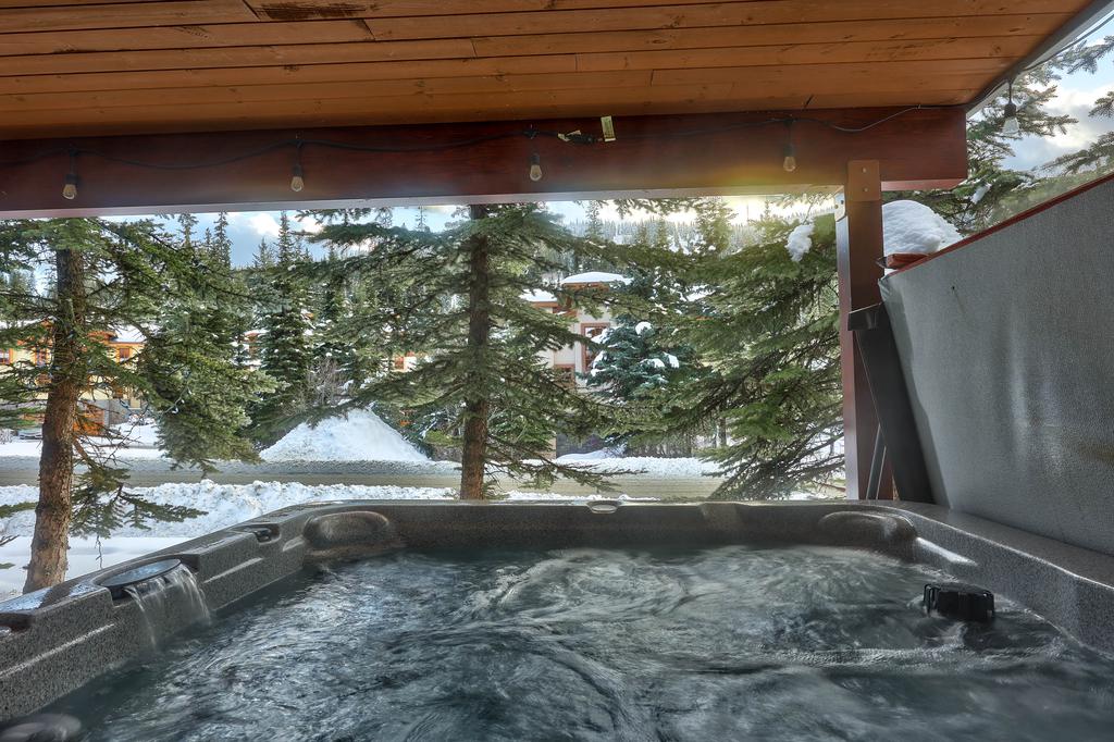 Trapper's Landing 39 at Sun Peaks Resort hosted by Top of the Mountain